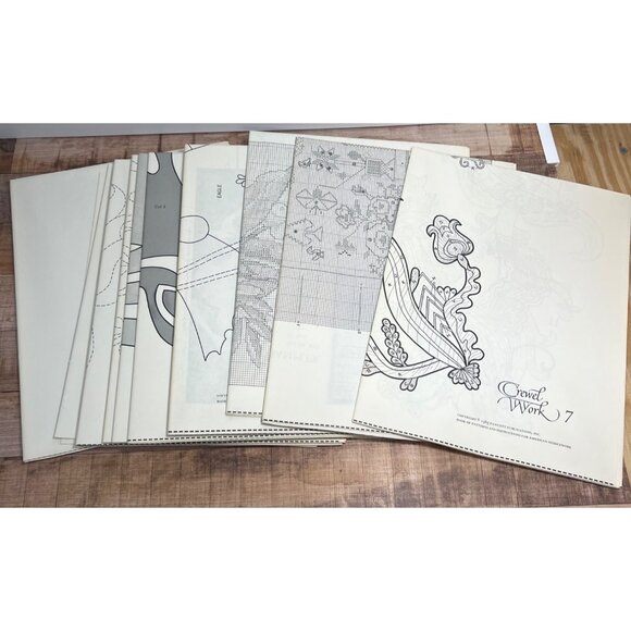 Book Of 21  Patterns & Instructions For American Needlework By Womans Day 1976 H - Picture 6 of 7